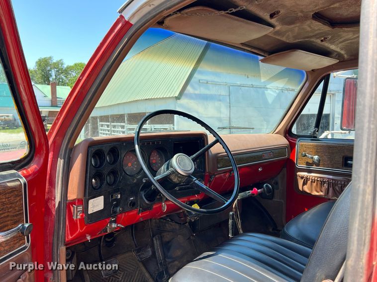 image for item LG9119 1975 Chevrolet C65  grain truck