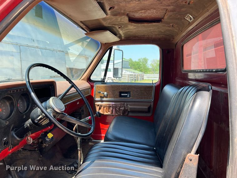 image for item LG9119 1975 Chevrolet C65  grain truck