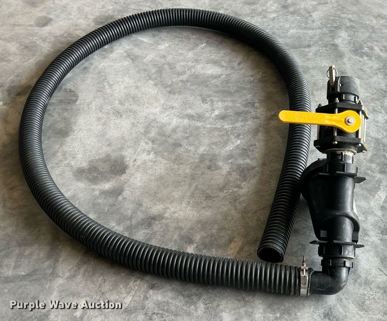 image for item LG9120 Banjo  sprayer fill valve