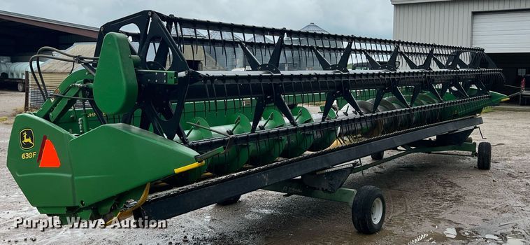 image for item LG9178 2010 John Deere 630F HydraFlex  flex head