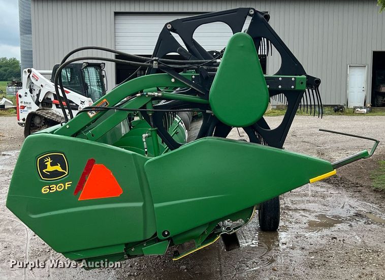 image for item LG9178 2010 John Deere 630F HydraFlex  flex head