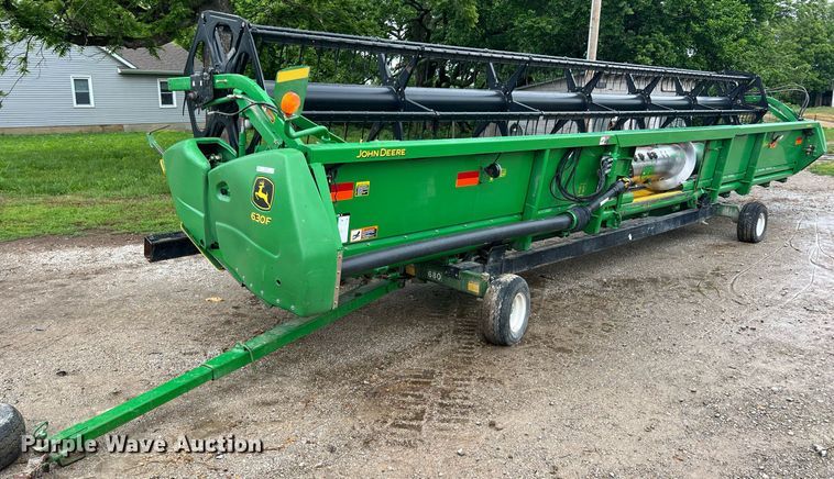 image for item LG9178 2010 John Deere 630F HydraFlex  flex head