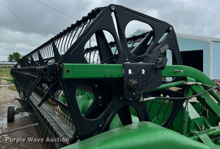 image for item LG9178 2010 John Deere 630F HydraFlex  flex head