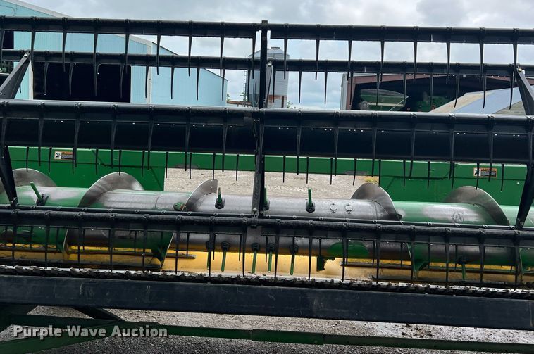 image for item LG9178 2010 John Deere 630F HydraFlex  flex head