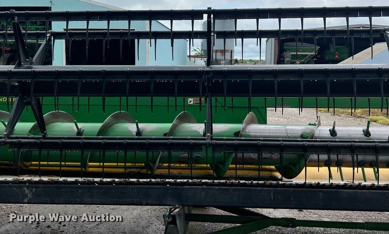 image for item LG9178 2010 John Deere 630F HydraFlex  flex head