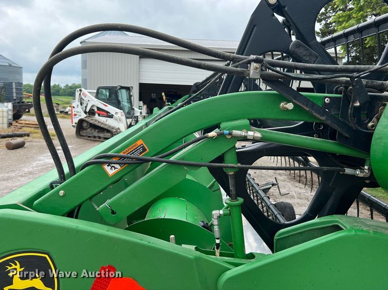 image for item LG9178 2010 John Deere 630F HydraFlex  flex head