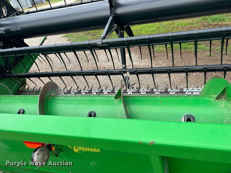 image for item LG9178 2010 John Deere 630F HydraFlex  flex head