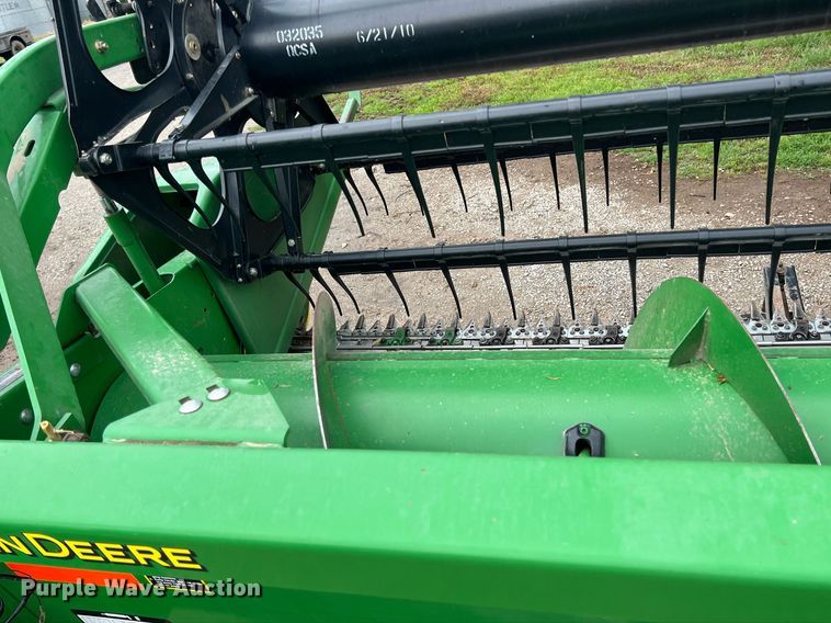 image for item LG9178 2010 John Deere 630F HydraFlex  flex head