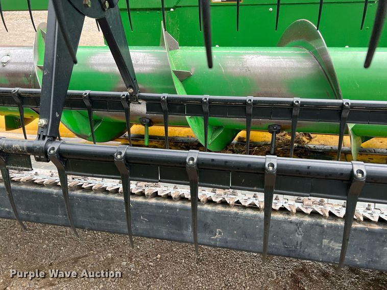 image for item LG9178 2010 John Deere 630F HydraFlex  flex head