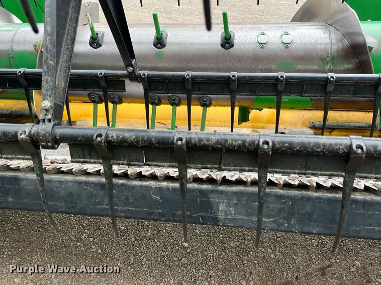 image for item LG9178 2010 John Deere 630F HydraFlex  flex head