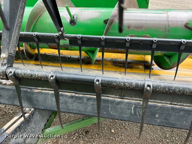 image for item LG9178 2010 John Deere 630F HydraFlex  flex head