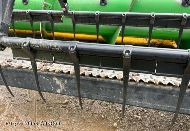 image for item LG9178 2010 John Deere 630F HydraFlex  flex head