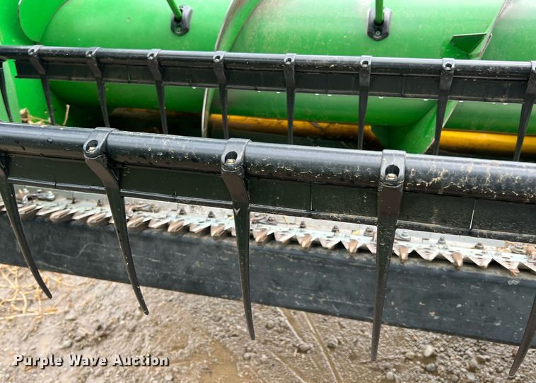 image for item LG9178 2010 John Deere 630F HydraFlex  flex head