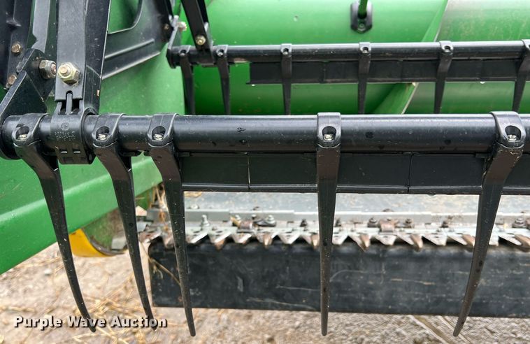 image for item LG9178 2010 John Deere 630F HydraFlex  flex head