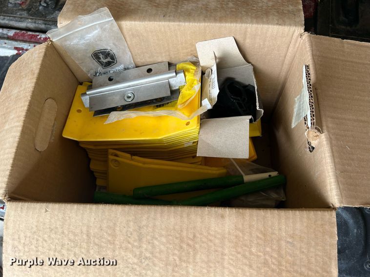 image for item LG9178 2010 John Deere 630F HydraFlex  flex head