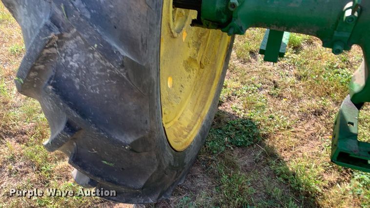 image for item LH9632 1949 John Deere B  tractor
