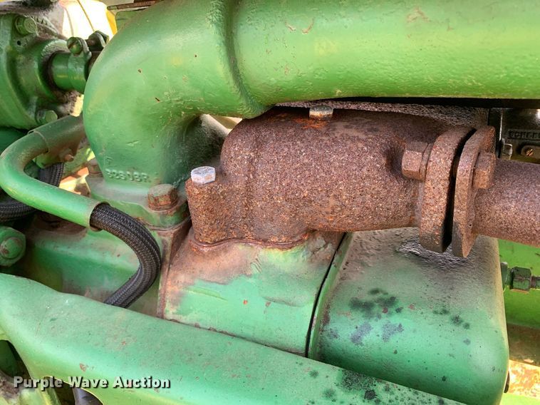 image for item LH9632 1949 John Deere B  tractor