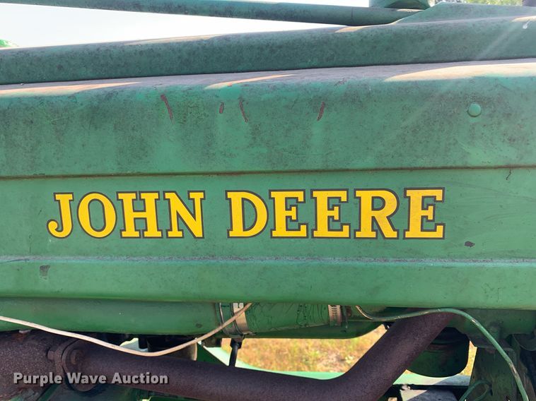 image for item LH9632 1949 John Deere B  tractor