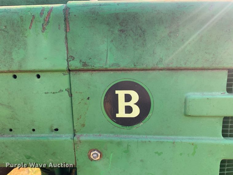 image for item LH9632 1949 John Deere B  tractor