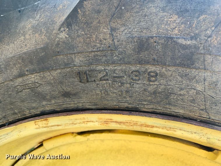 image for item LH9632 1949 John Deere B  tractor