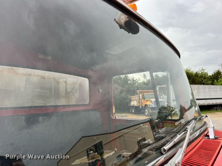 image for item LI9707 1978 Ford 7000  feed delivery truck