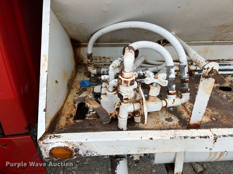 image for item LI9707 1978 Ford 7000  feed delivery truck