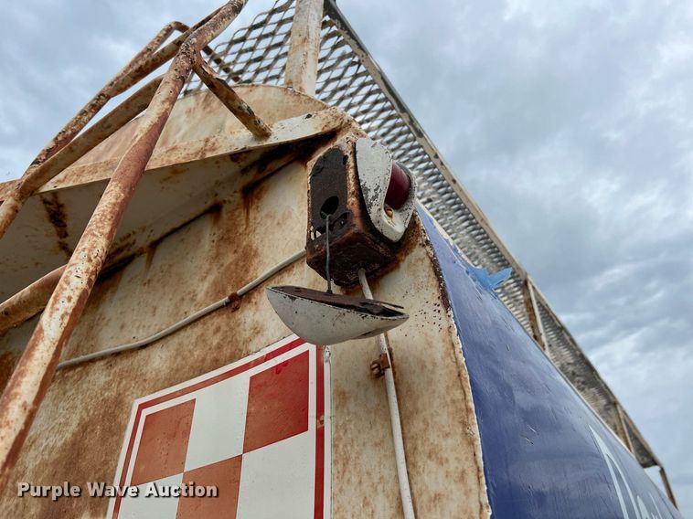 image for item LI9707 1978 Ford 7000  feed delivery truck