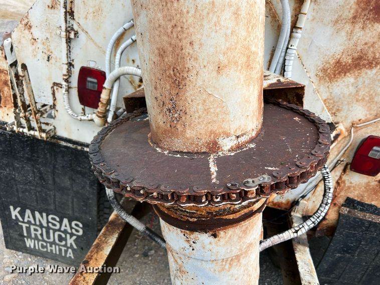 image for item LI9707 1978 Ford 7000  feed delivery truck