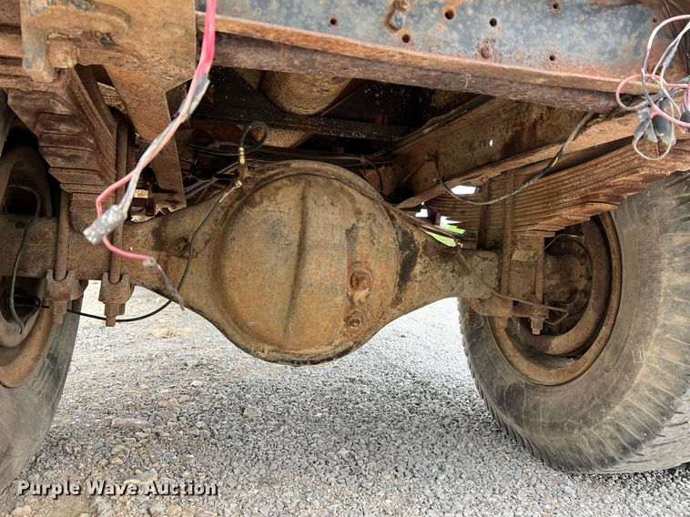 image for item LI9707 1978 Ford 7000  feed delivery truck