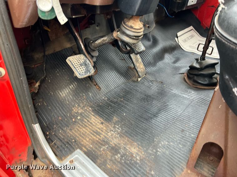 image for item LI9707 1978 Ford 7000  feed delivery truck