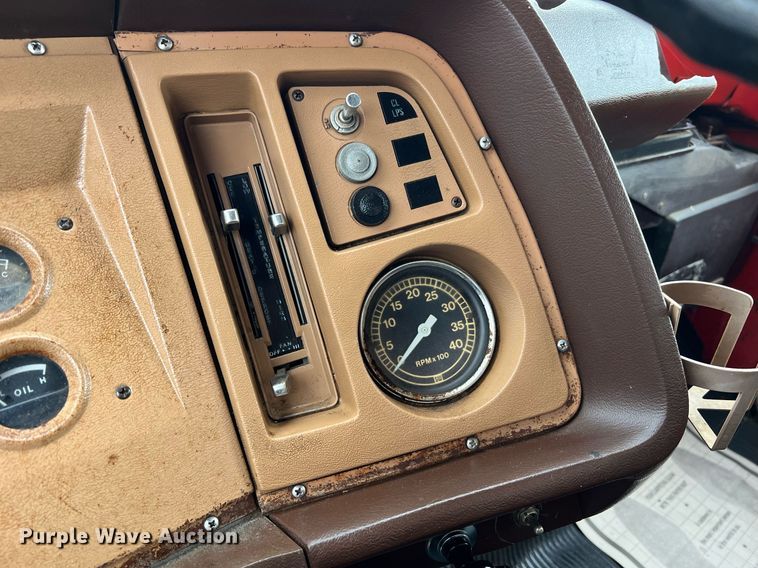 image for item LI9707 1978 Ford 7000  feed delivery truck