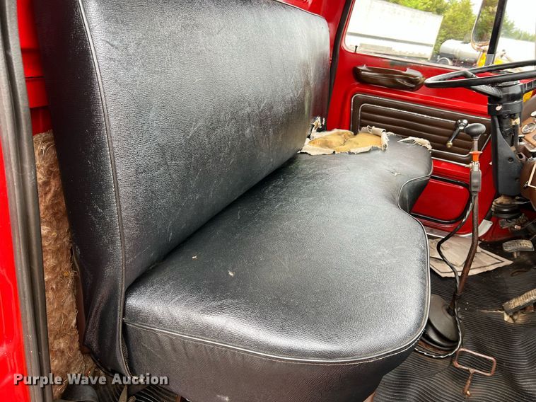 image for item LI9707 1978 Ford 7000  feed delivery truck