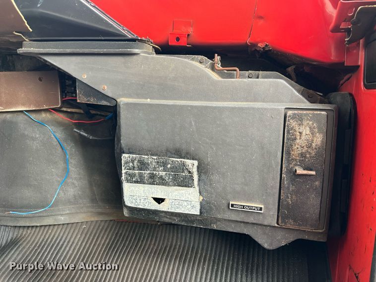 image for item LI9707 1978 Ford 7000  feed delivery truck