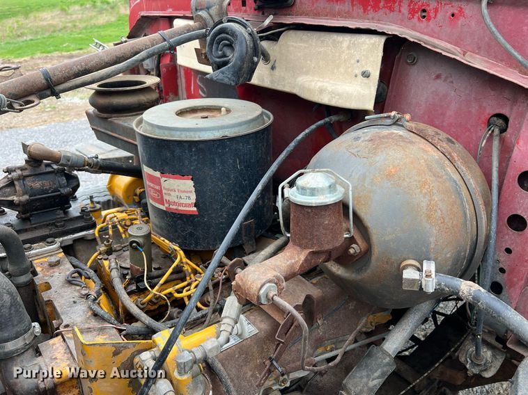 image for item LI9707 1978 Ford 7000  feed delivery truck