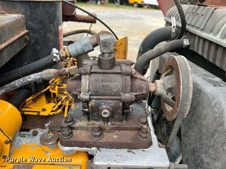 image for item LI9707 1978 Ford 7000  feed delivery truck