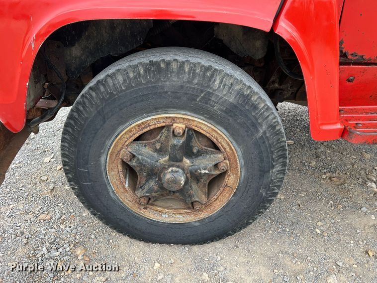 image for item LI9707 1978 Ford 7000  feed delivery truck