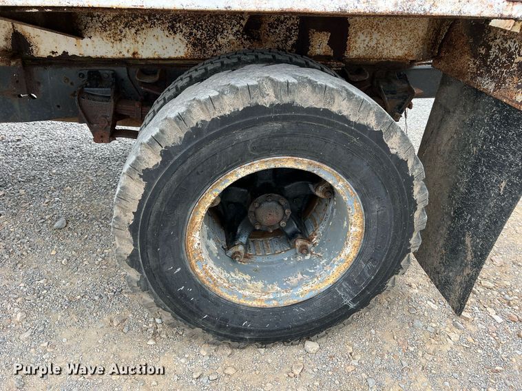 image for item LI9707 1978 Ford 7000  feed delivery truck