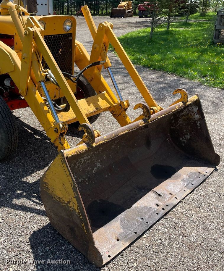 image for item LJ9656 1965 Case G530  tractor