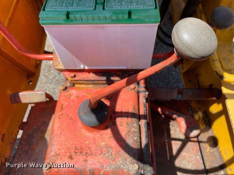 image for item LJ9656 1965 Case G530  tractor