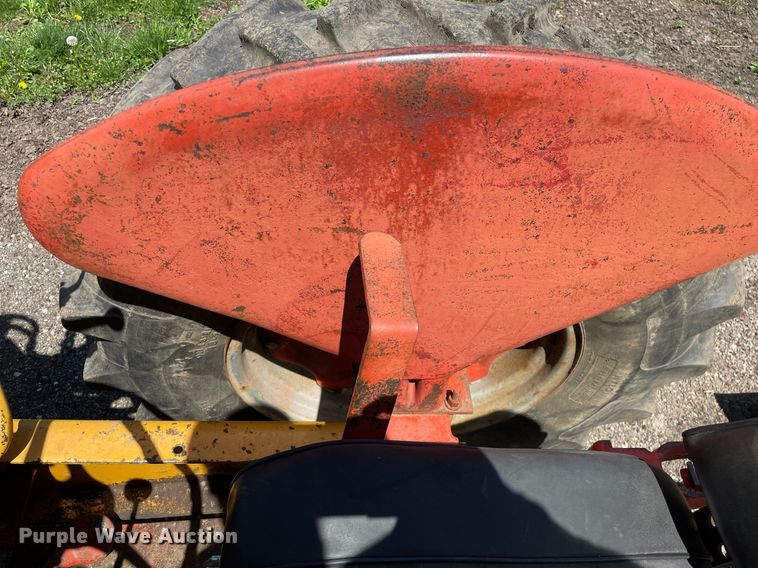 image for item LJ9656 1965 Case G530  tractor