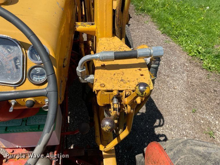 image for item LJ9656 1965 Case G530  tractor