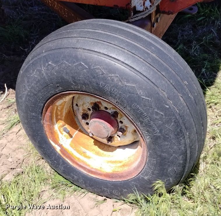 image for item LP9554 Kollbros 350  gravity wagon