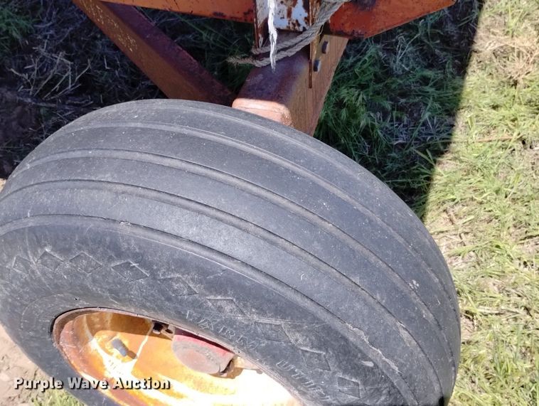 image for item LP9554 Kollbros 350  gravity wagon