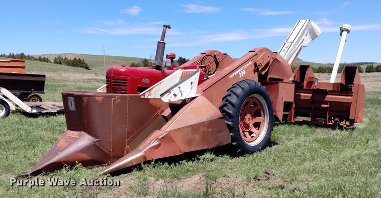 image for item LP9555 Farmall 400  with International 234 corn picker