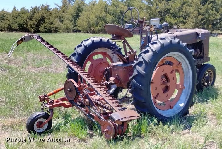 image for item LP9556 Farmall H  tractor