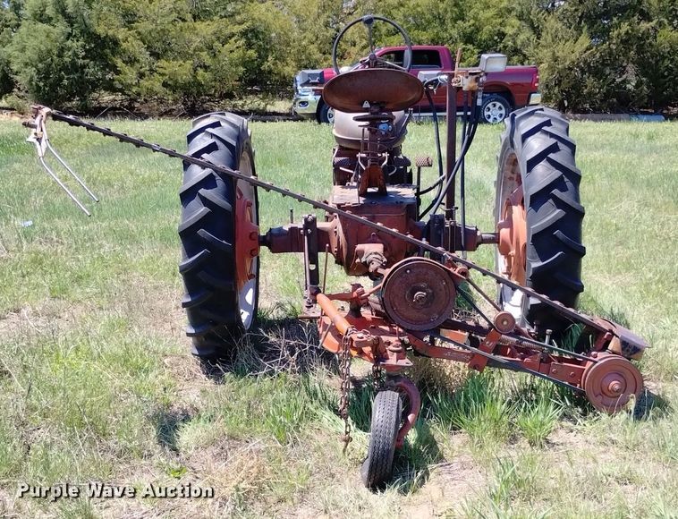image for item LP9556 Farmall H  tractor