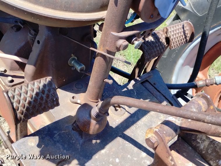 image for item LP9556 Farmall H  tractor