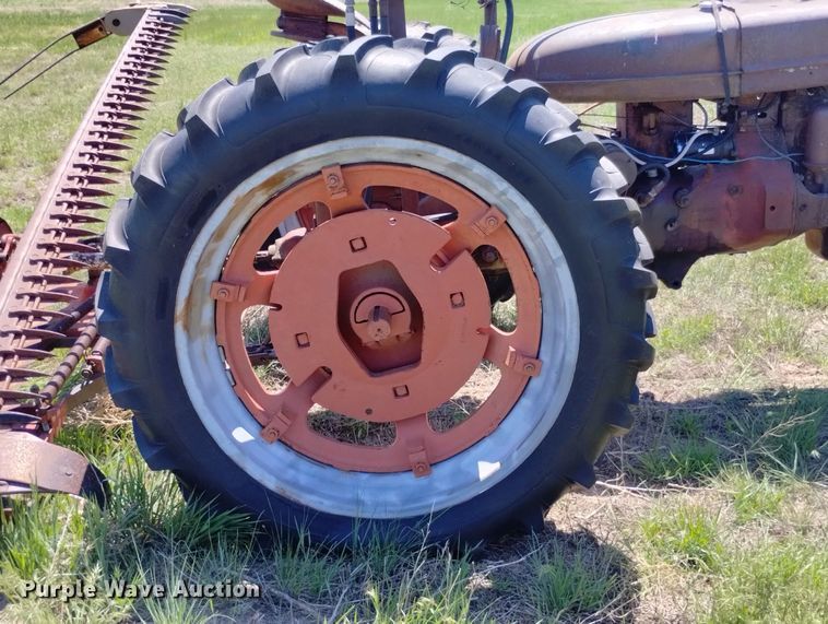image for item LP9556 Farmall H  tractor