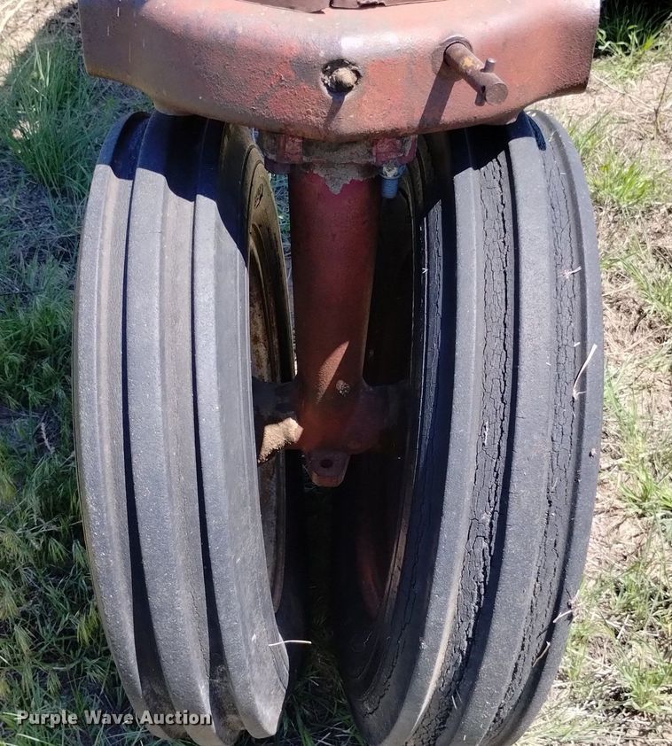 image for item LP9556 Farmall H  tractor