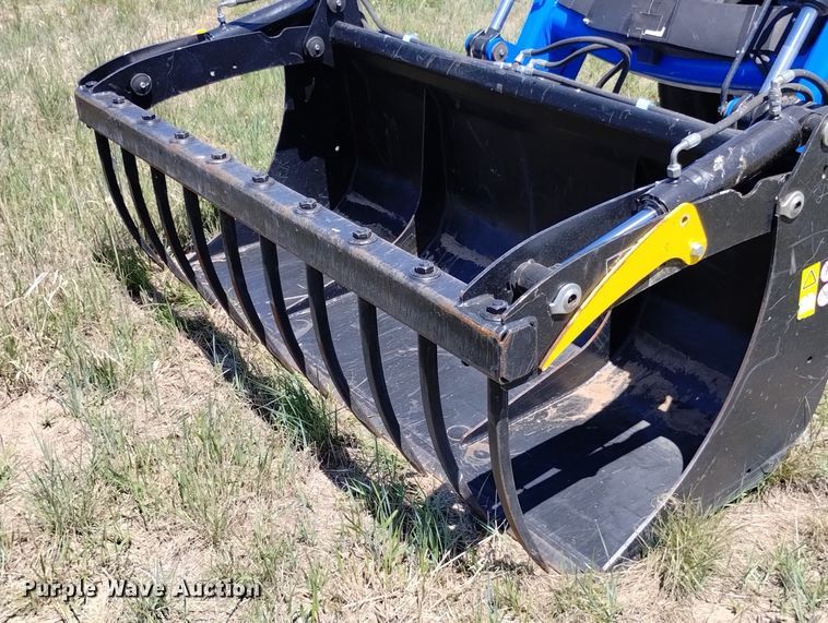 image for item LP9558 1997 Ford New Holland 7740SL  tractor